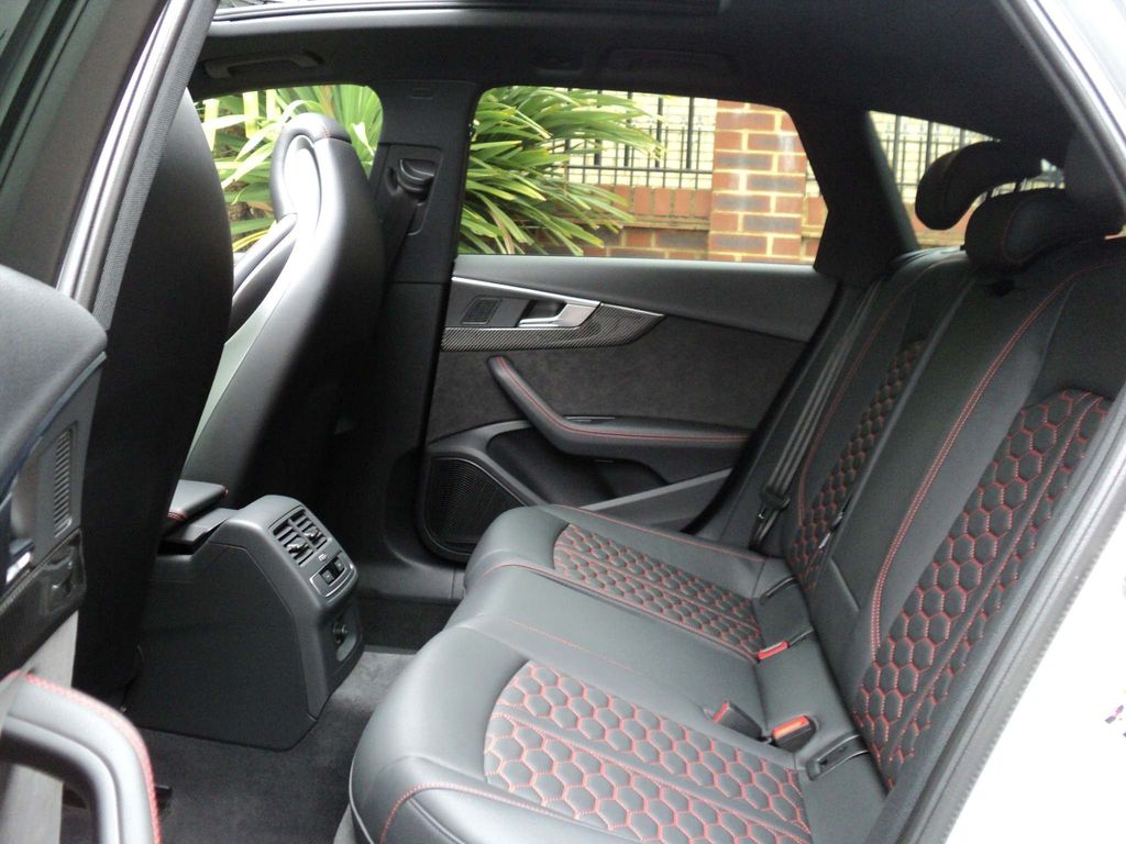 Audi RS4 Avant 2.9 TFSI Avant Tiptronic quattro MEGA BIG SPEC. CERAMIC BRAKES