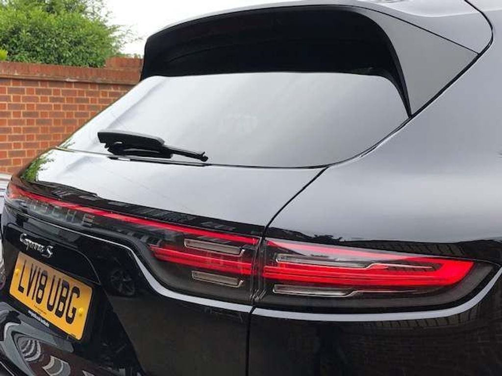 Porsche Cayenne 2.9T V6 S Tiptronic 4WD MEGA HIGH SPEC AIR SUSPENSION