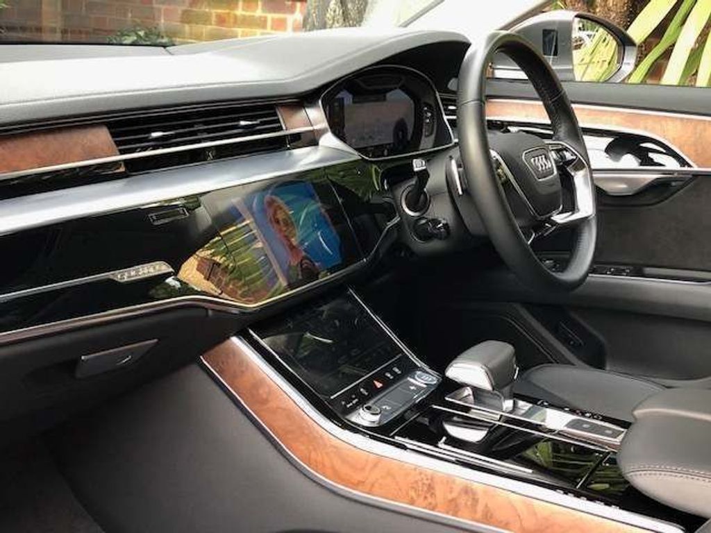 Audi A8 3.0 TDI V6 50 Tiptronic quattro BIG SPEC REAR FRIDGE M/SCREENS