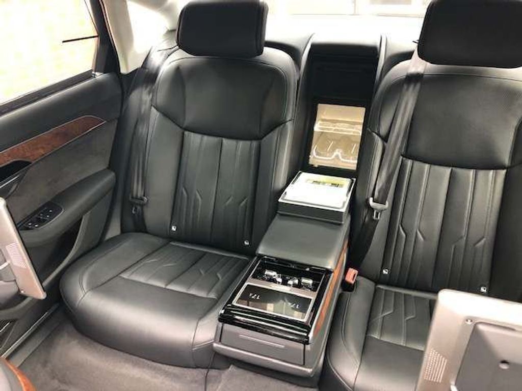Audi A8 3.0 TDI V6 50 Tiptronic quattro BIG SPEC REAR FRIDGE M/SCREENS