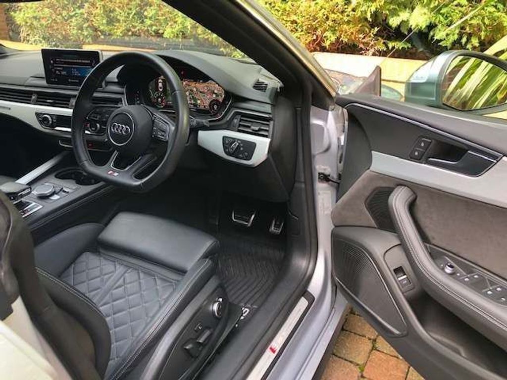 Audi S5 3.0 TFSI V6 Sportback Tiptronic quattro MEGA SPEC... ONLY 8,000 MILES