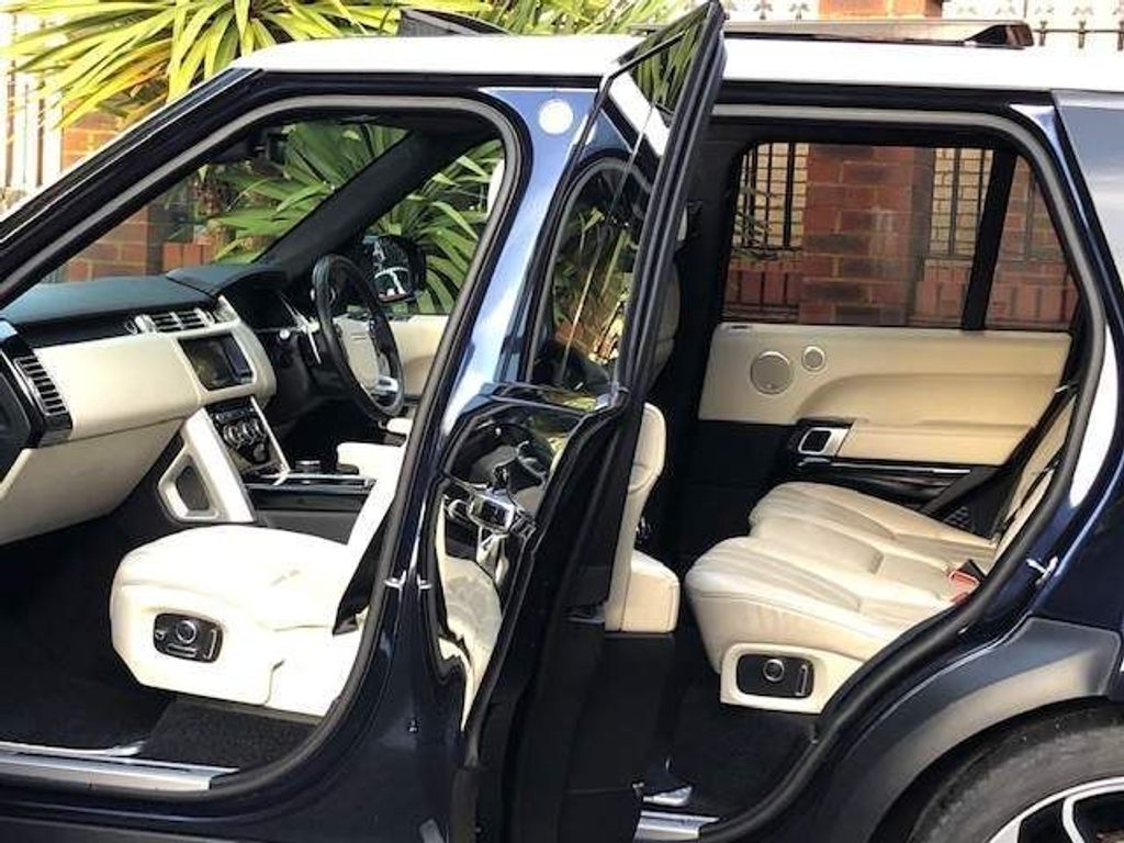 Land Rover Range Rover 4.4 SD V8 Autobiography Auto 4WD
