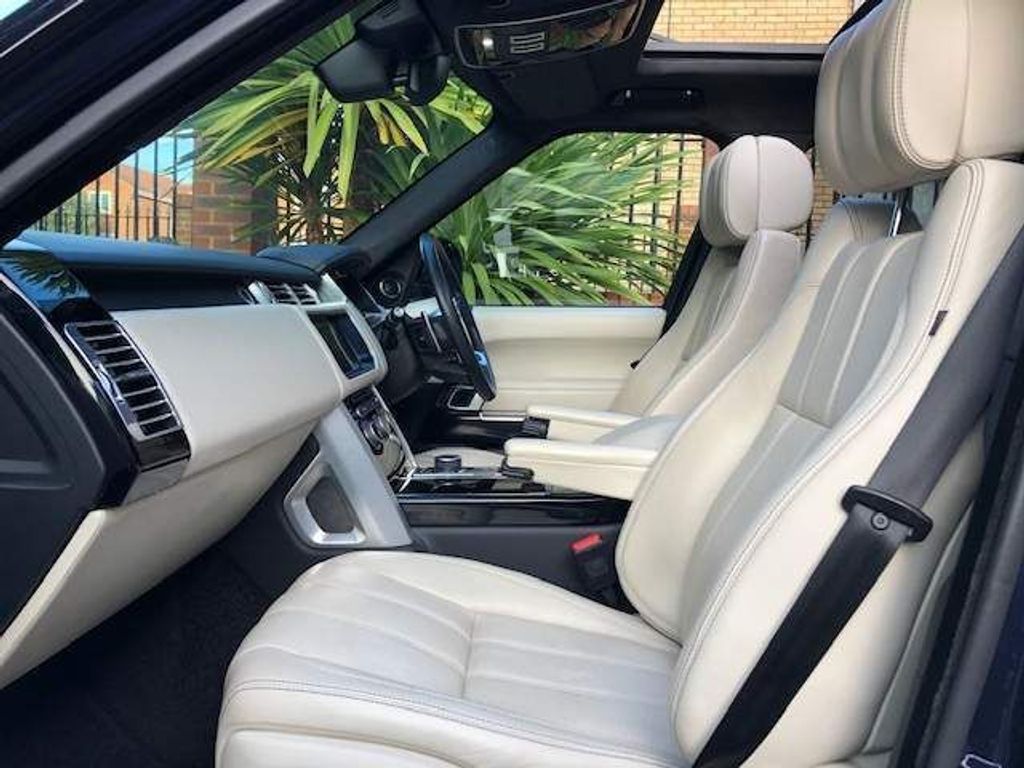 Land Rover Range Rover 4.4 SD V8 Autobiography Auto 4WD
