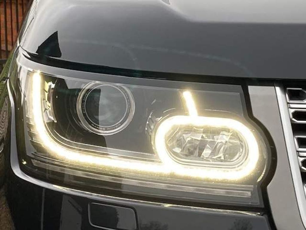 Land Rover Range Rover 4.4 SD V8 Autobiography Auto 4WD MEGA SPEC ... HEADS-UP TOW BAR