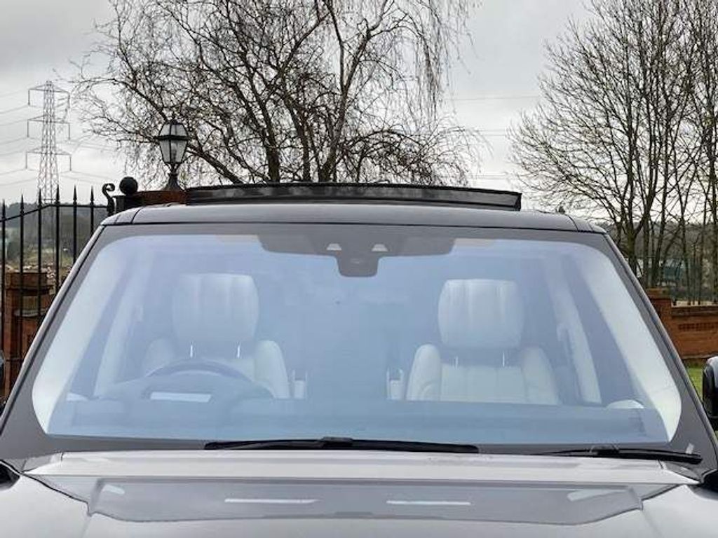Land Rover Range Rover 4.4 SD V8 Autobiography Auto 4WD MEGA SPEC ... HEADS-UP TOW BAR