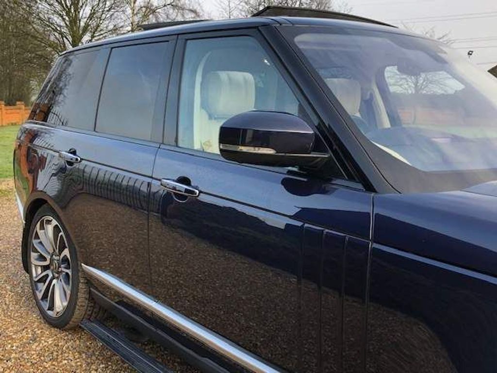 Land Rover Range Rover 4.4 SD V8 Autobiography Auto 4WD MEGA SPEC HEADS-UP LOW MILEAGE