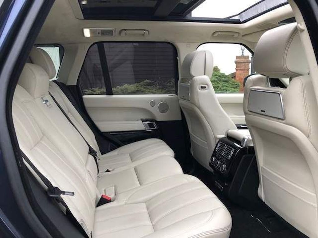 Land Rover Range Rover 4.4 SD V8 Autobiography Auto 4WD MEGA SPEC HEADS-UP LOW MILEAGE