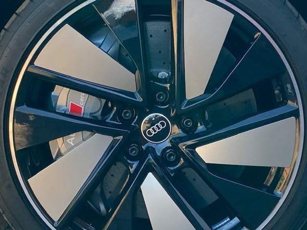 Audi RS e-tron GT Auto quattro