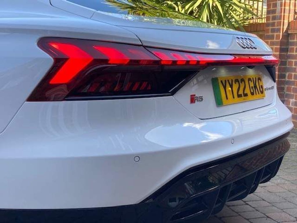 Audi RS e-tron GT Auto quattro