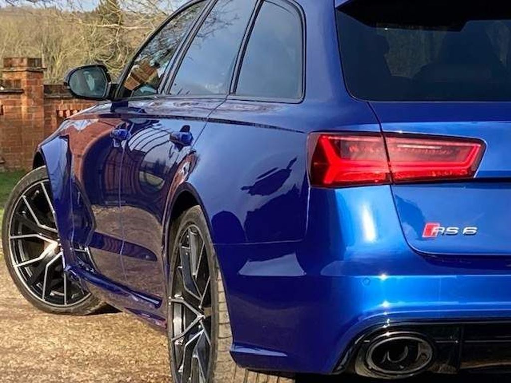 Audi RS6 Avant 4.0 TFSI V8 Performance Tiptronic quattro