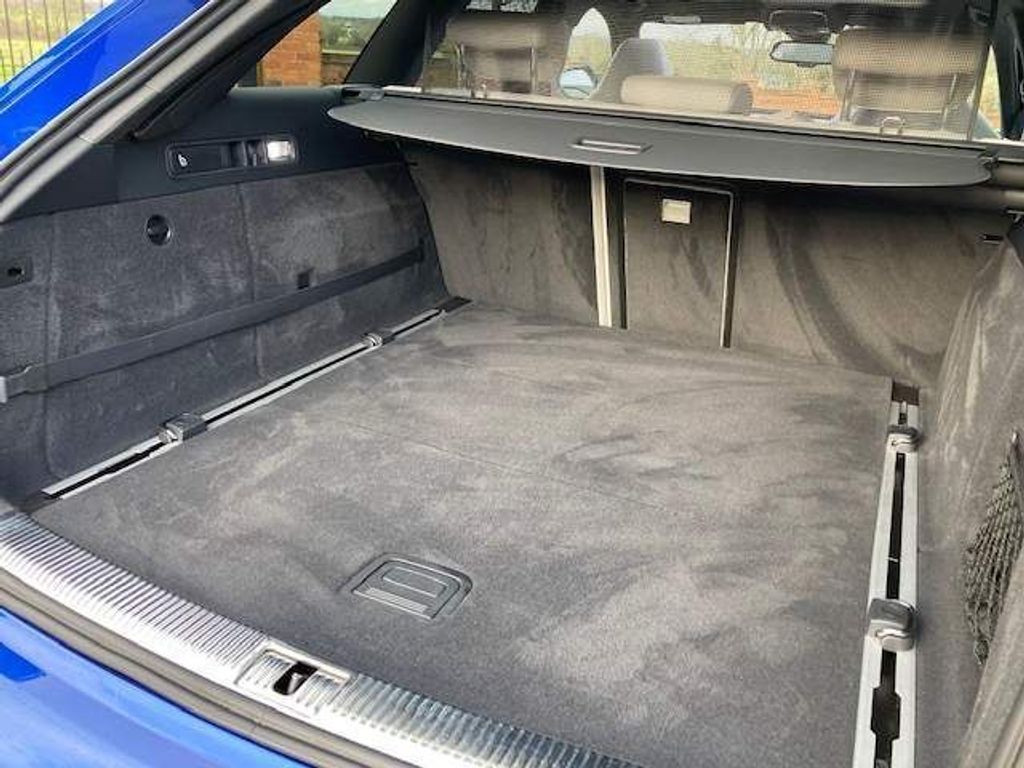 Audi RS6 Avant 4.0 TFSI V8 Performance Tiptronic quattro