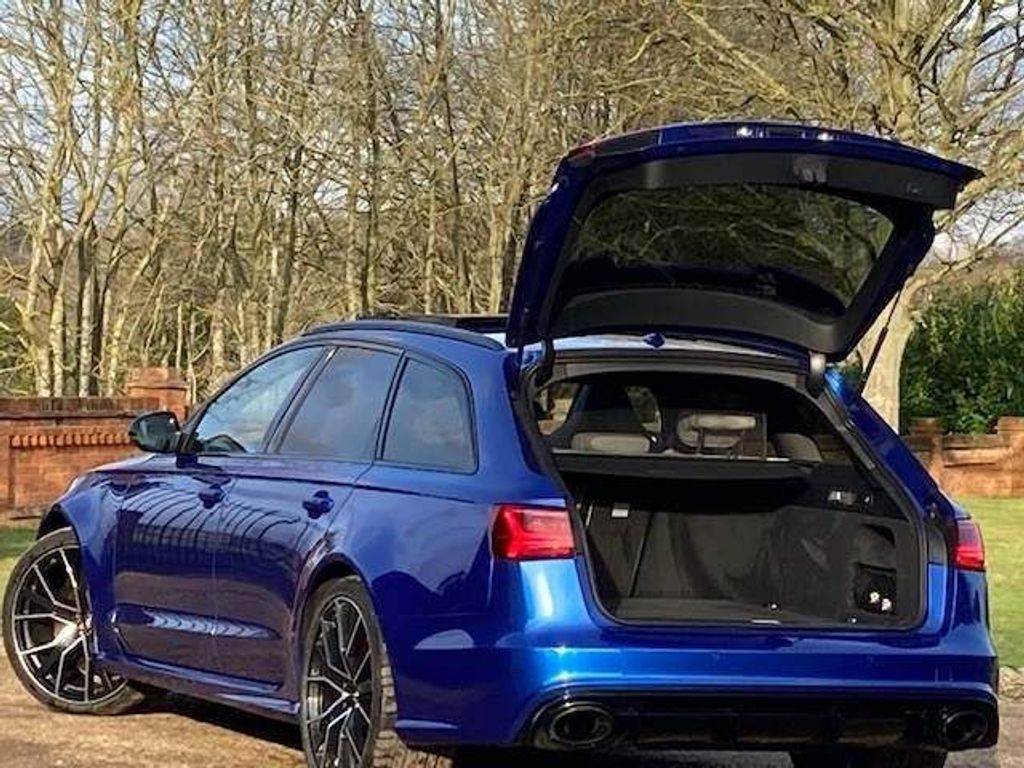 Audi RS6 Avant 4.0 TFSI V8 Performance Tiptronic quattro