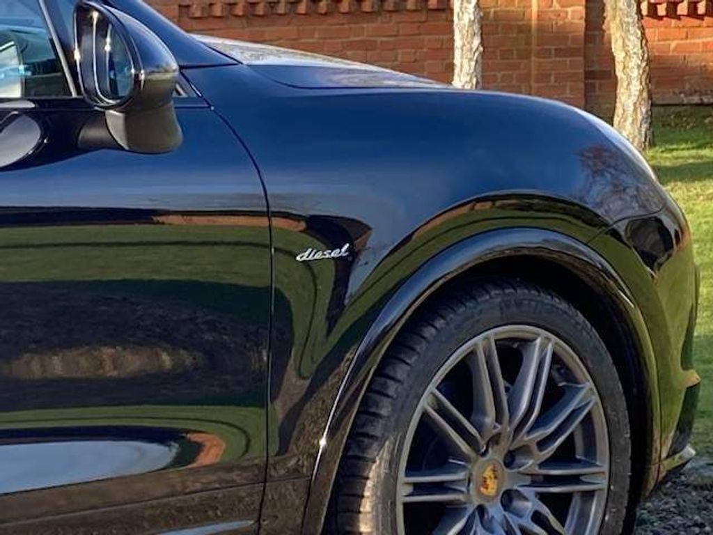 Porsche Cayenne 4.2 TD V8 S Platinum Edition Tiptronic