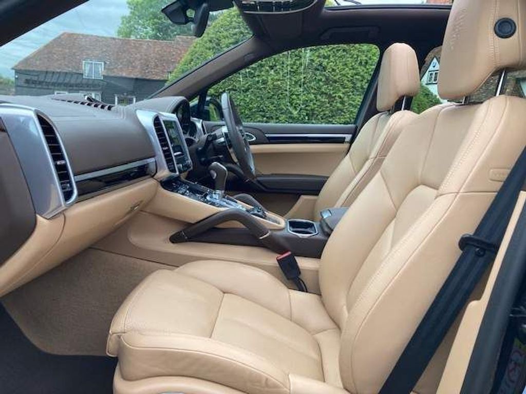 Porsche Cayenne 4.2 TD V8 S Platinum Edition Tiptronic