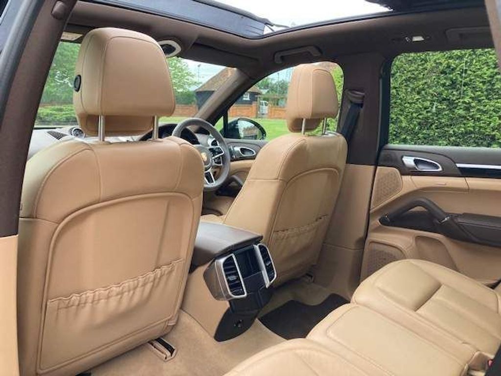 Porsche Cayenne 4.2 TD V8 S Platinum Edition Tiptronic