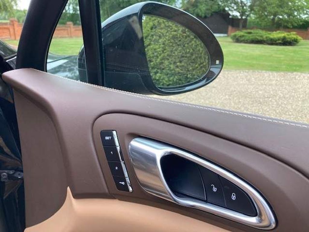 Porsche Cayenne 4.2 TD V8 S Platinum Edition Tiptronic
