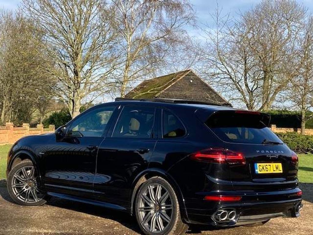 Porsche Cayenne 4.2 TD V8 S Platinum Edition Tiptronic