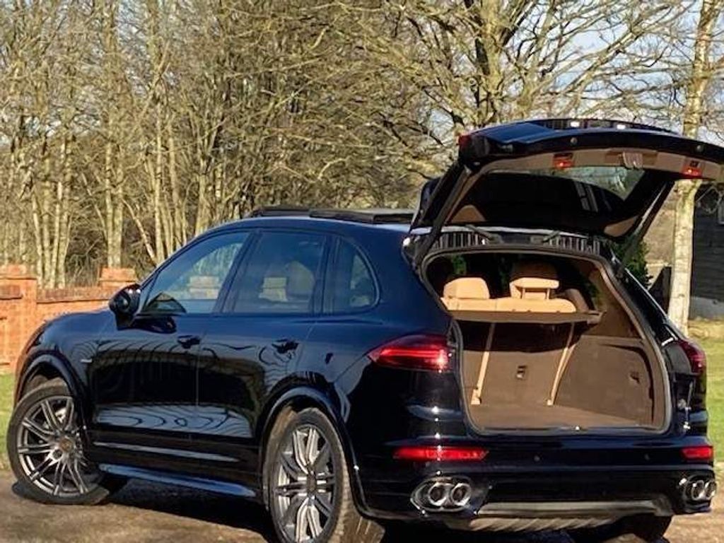 Porsche Cayenne 4.2 TD V8 S Platinum Edition Tiptronic