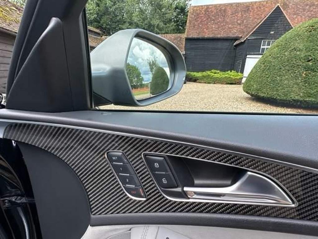 Audi RS6 Avant  4.0 TFSI V8 Performance Tiptronic quattro