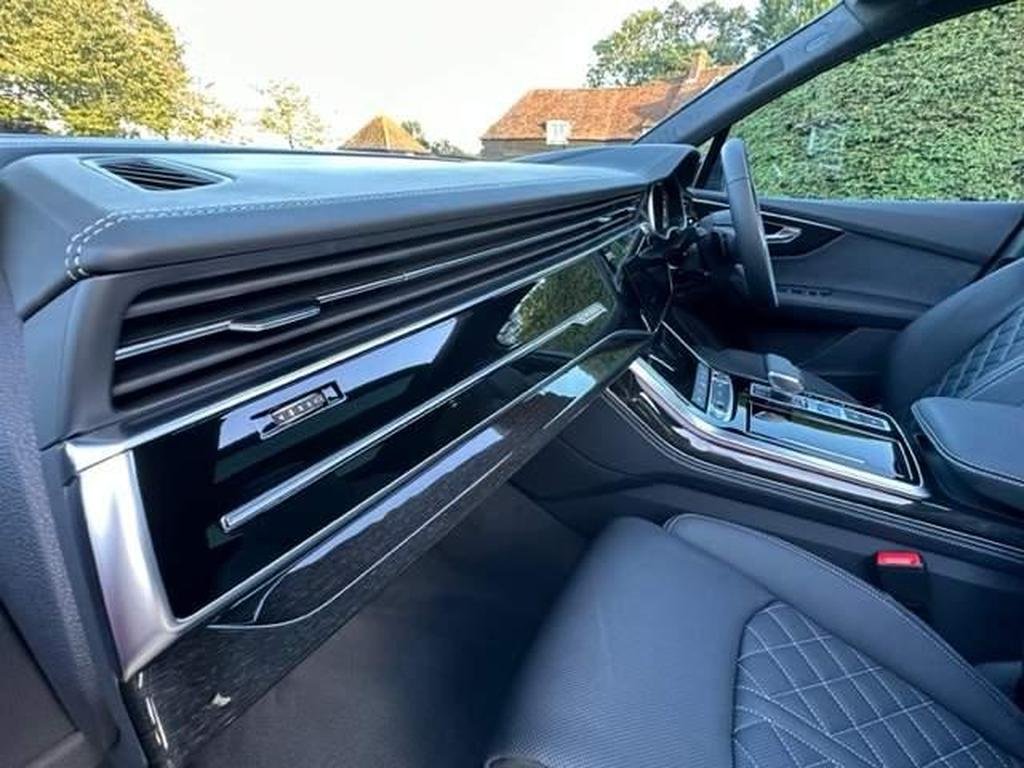 Audi SQ7 4.0 TFSI V8 Vorsprung Tiptronic quattro