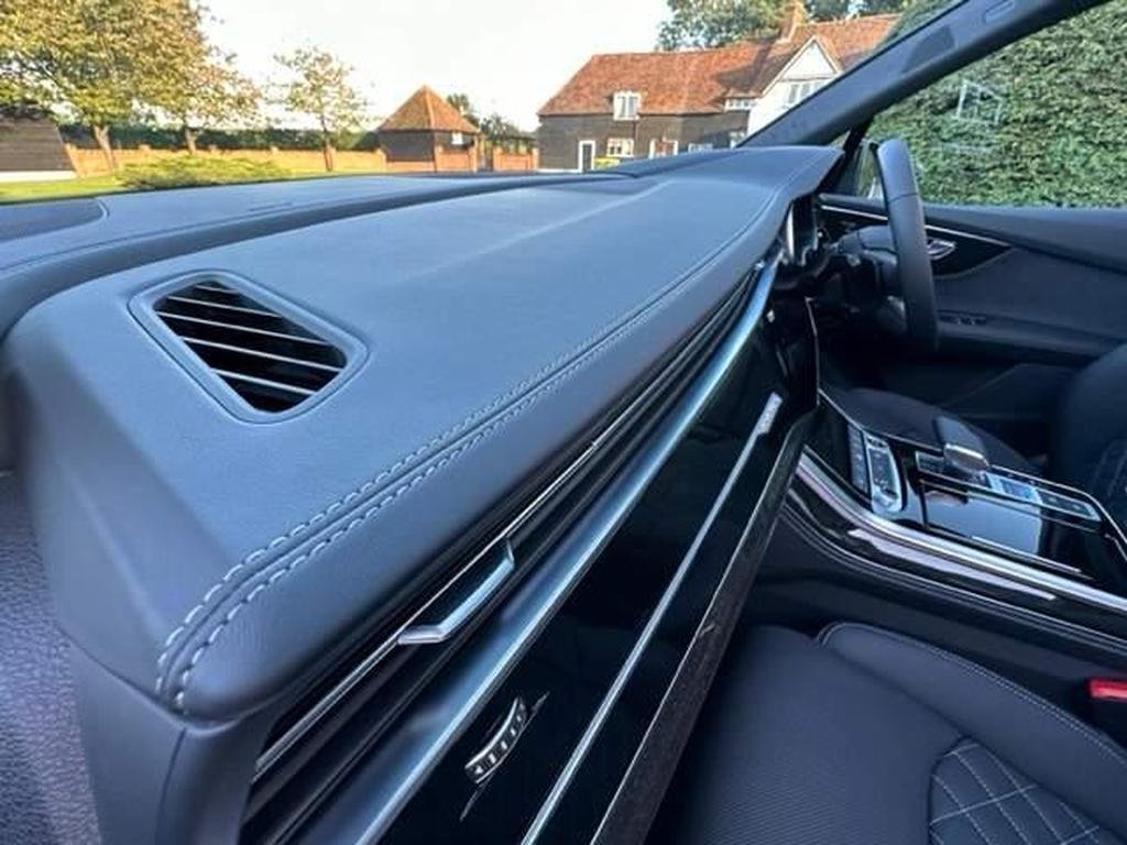 Audi SQ7 4.0 TFSI V8 Vorsprung Tiptronic quattro