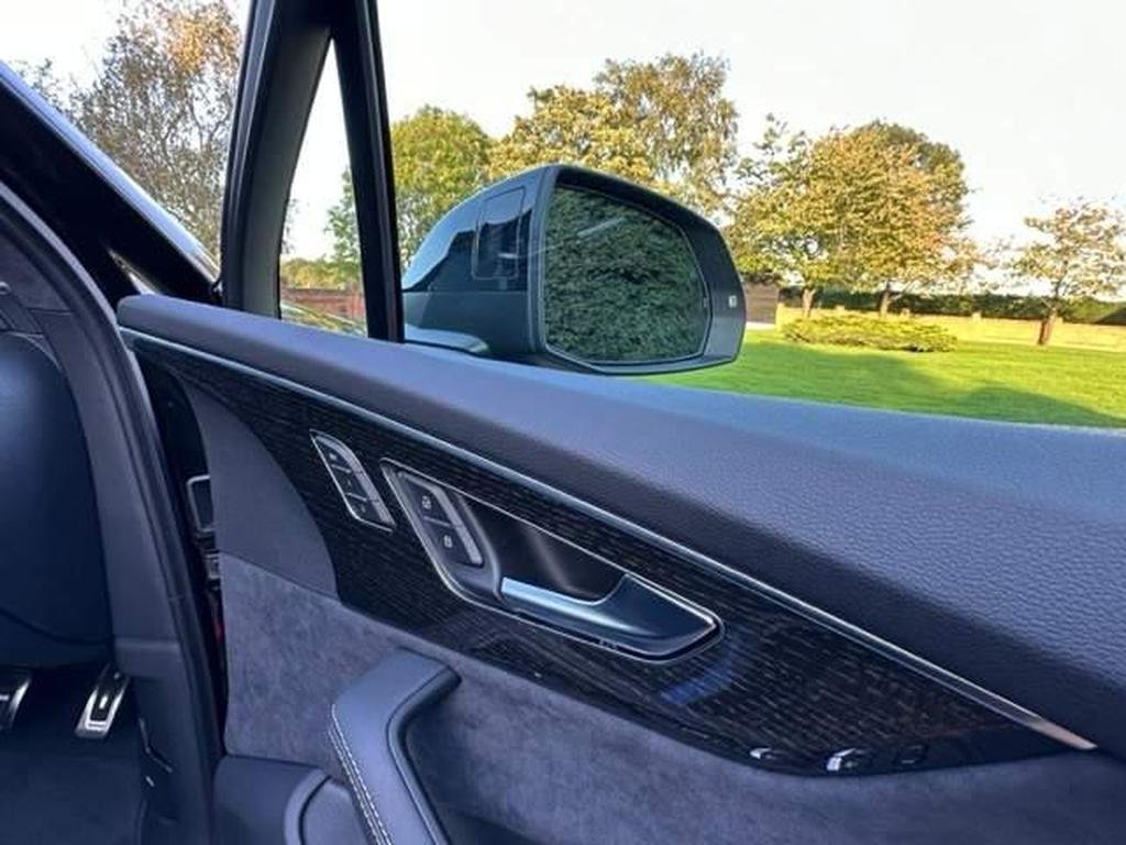 Audi SQ7 4.0 TFSI V8 Vorsprung Tiptronic quattro