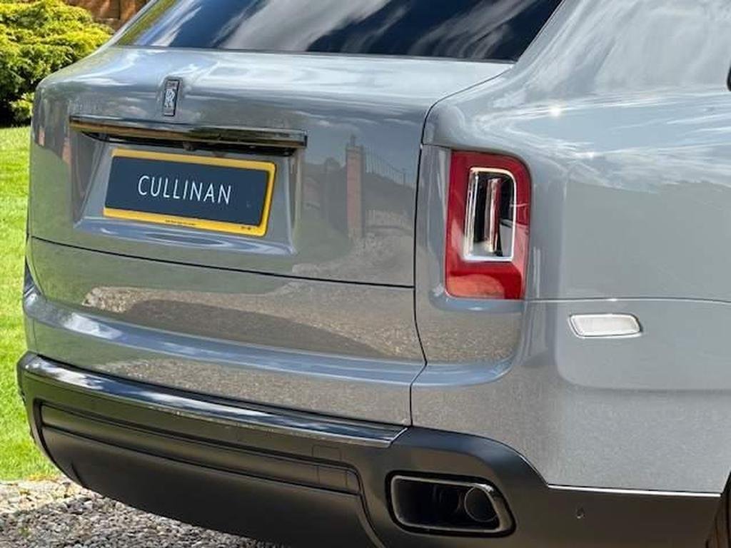 Rolls-Royce Cullinan Black Badge 6.75 V12 | SOLD