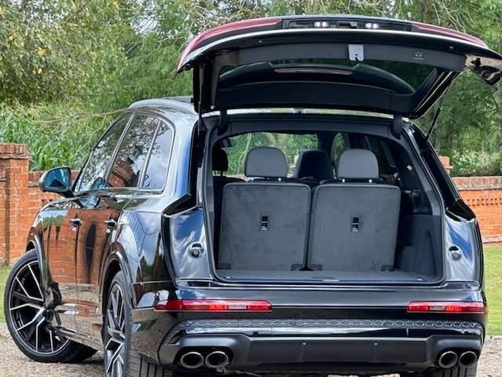 Audi SQ7 4.0 TFSI V8 Black Edition Tiptronic quattro