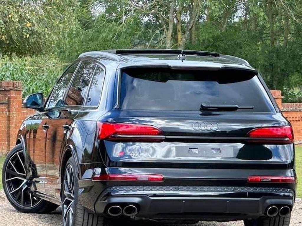 Audi SQ7 4.0 TFSI V8 Black Edition Tiptronic quattro