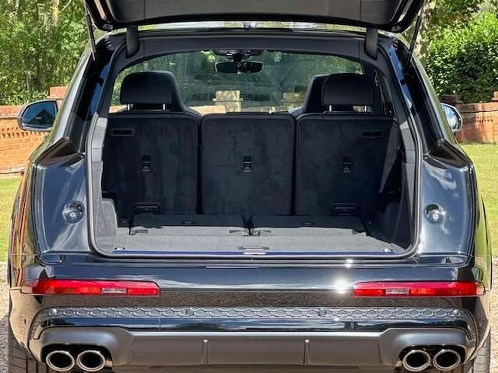 Audi SQ7 4.0 TFSI V8 Black Edition Tiptronic quattro