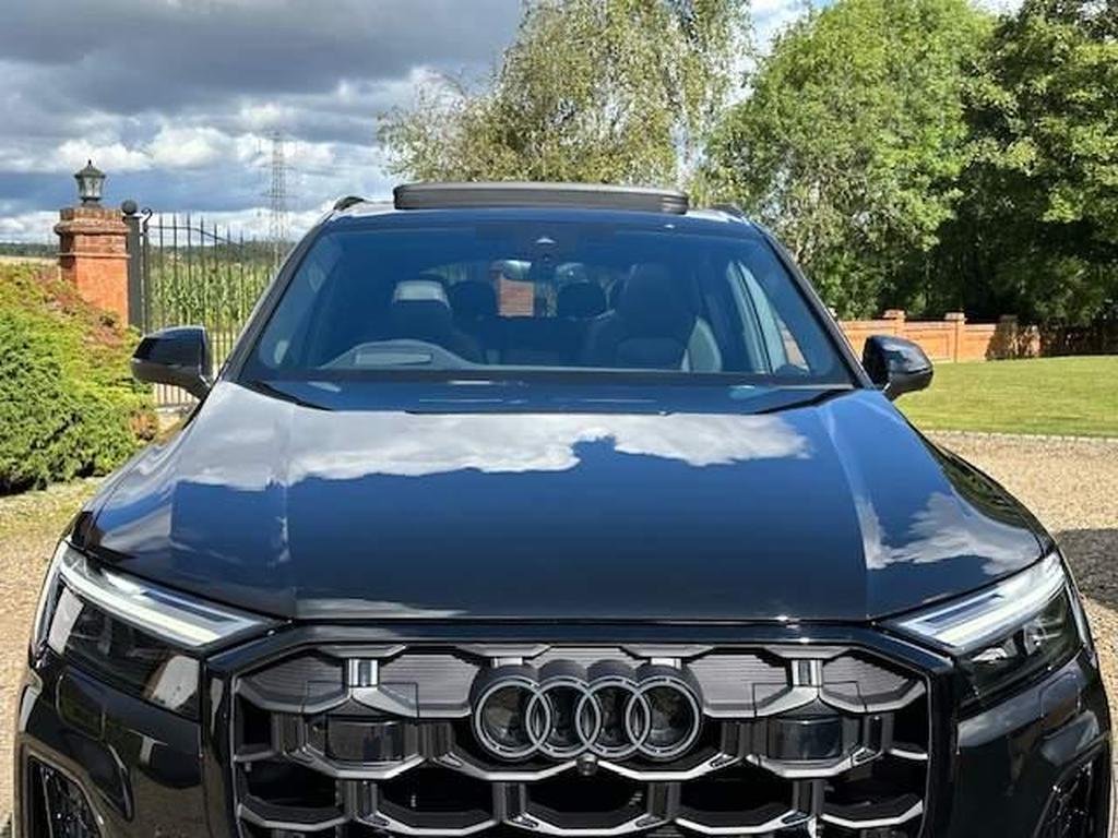 Audi SQ7 4.0 TFSI V8 Black Edition Tiptronic quattro