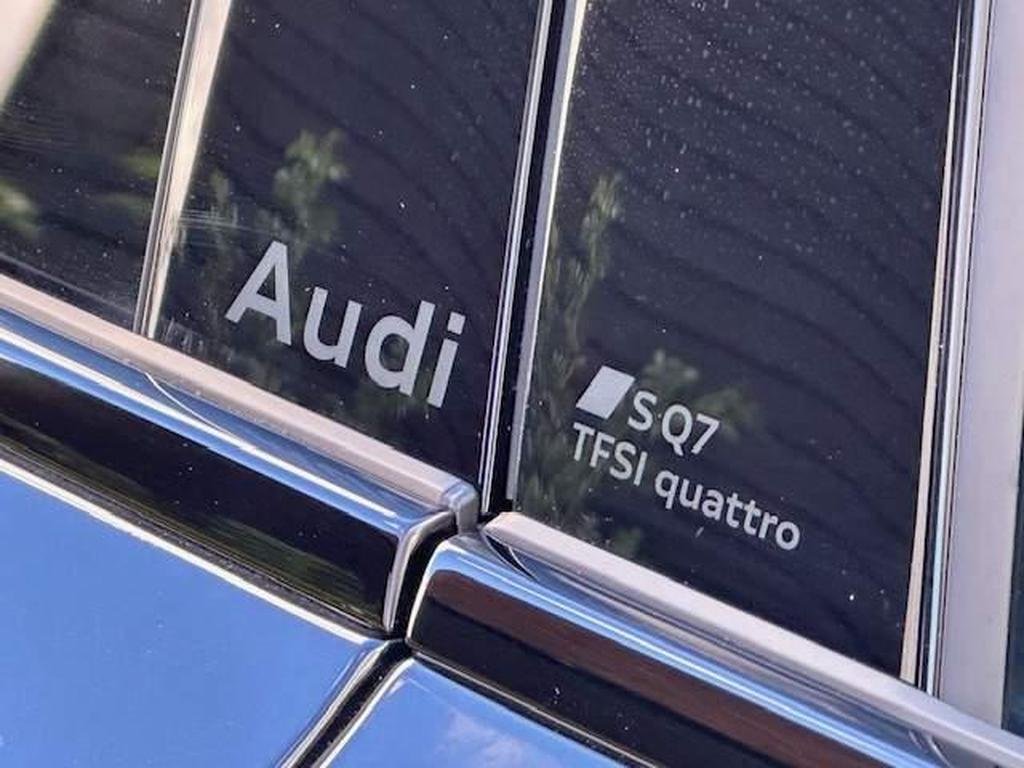 Audi SQ7 4.0 TFSI V8 Black Edition Tiptronic quattro