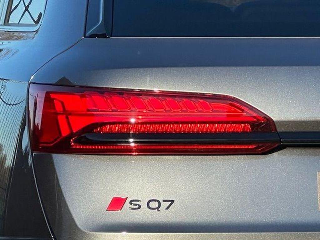 Audi SQ7 4.0 TFSI V8 Black Edition Tiptronic quattro
