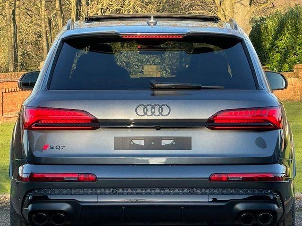 Audi SQ7 4.0 TFSI V8 Black Edition Tiptronic quattro