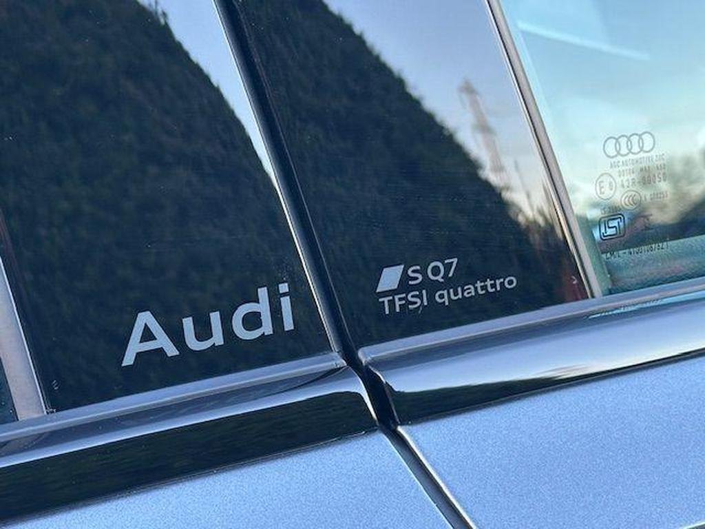 Audi SQ7 4.0 TFSI V8 Black Edition Tiptronic quattro