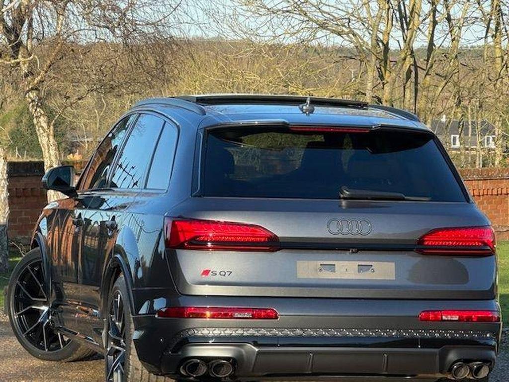 Audi SQ7 4.0 TFSI V8 Black Edition Tiptronic quattro