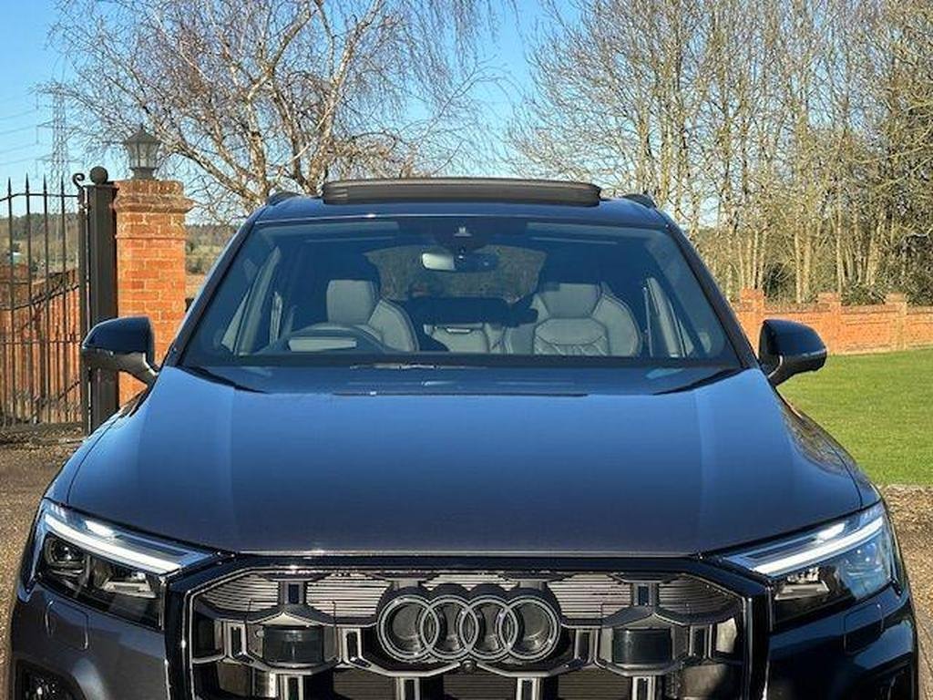 Audi SQ7 4.0 TFSI V8 Black Edition Tiptronic quattro
