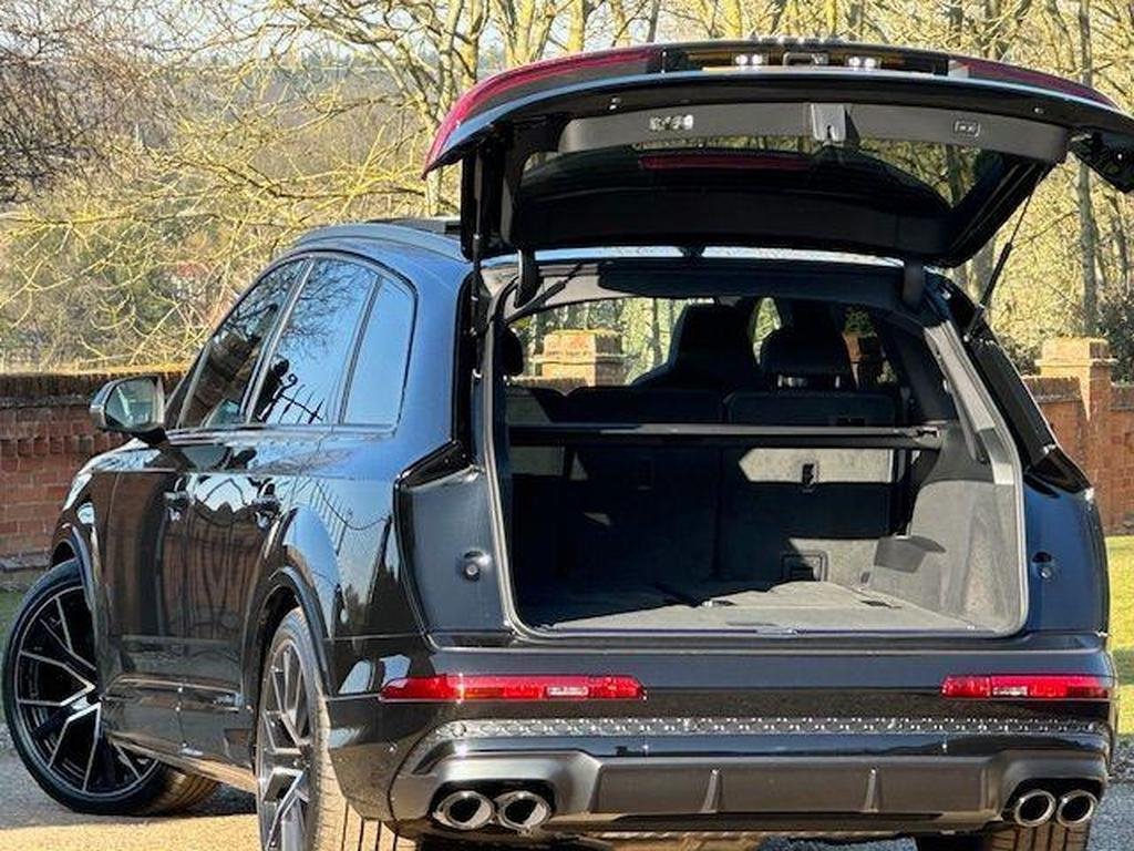 Audi SQ7 4.0 TFSI V8 Black Edition Tiptronic quattro