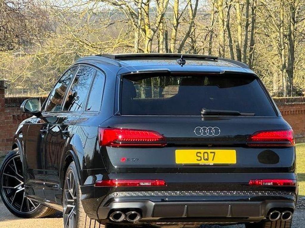 Audi SQ7 4.0 TFSI V8 Black Edition Tiptronic quattro