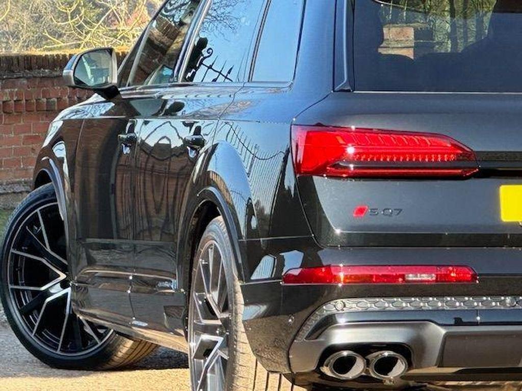 Audi SQ7 4.0 TFSI V8 Black Edition Tiptronic quattro