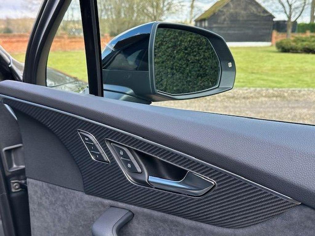 Audi SQ7 4.0 TFSI V8 Black Edition Tiptronic quattro