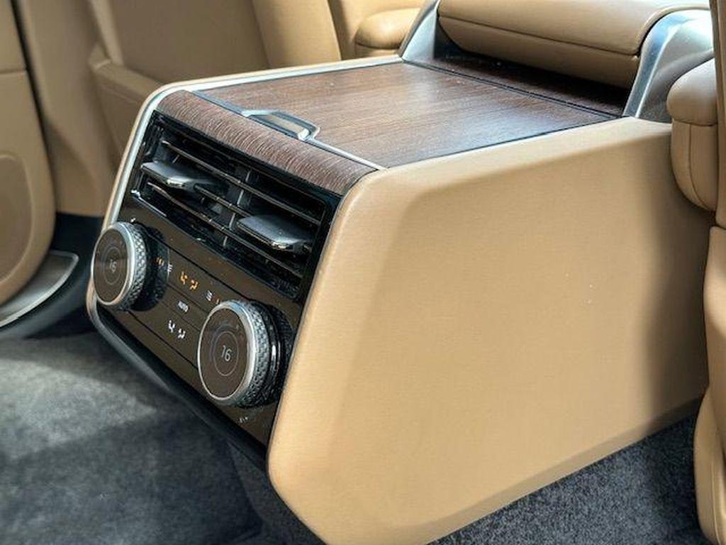 Land Rover Range Rover 4.4 P530 V8 Autobiography
