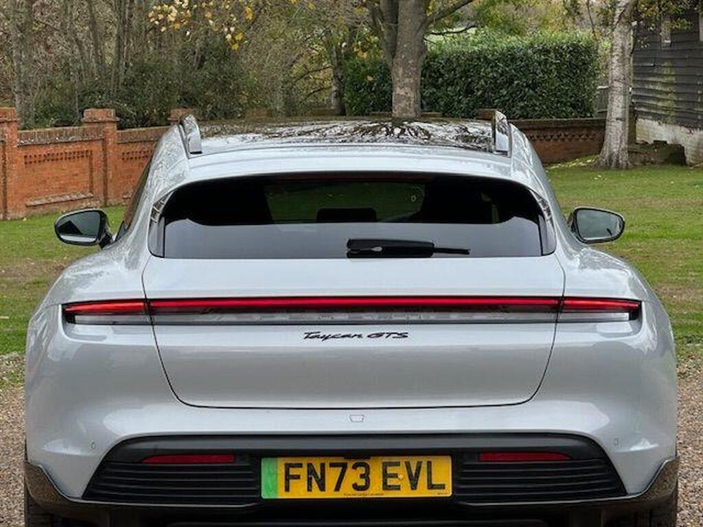 Porsche Taycan Performance Plus 93.4kWh GTS Sport Turismo