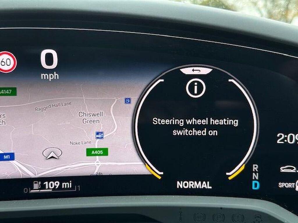 Porsche Taycan Performance Plus 93.4kWh GTS Sport Turismo