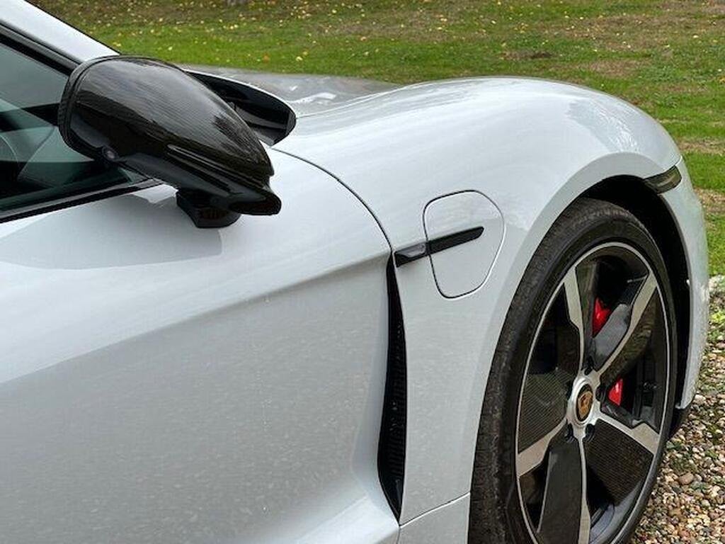 Porsche Taycan Performance Plus 93.4kWh GTS Sport Turismo