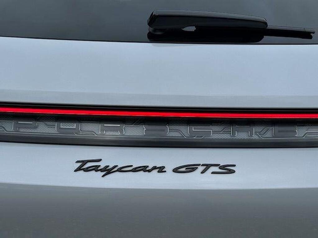 Porsche Taycan Performance Plus 93.4kWh GTS Sport Turismo