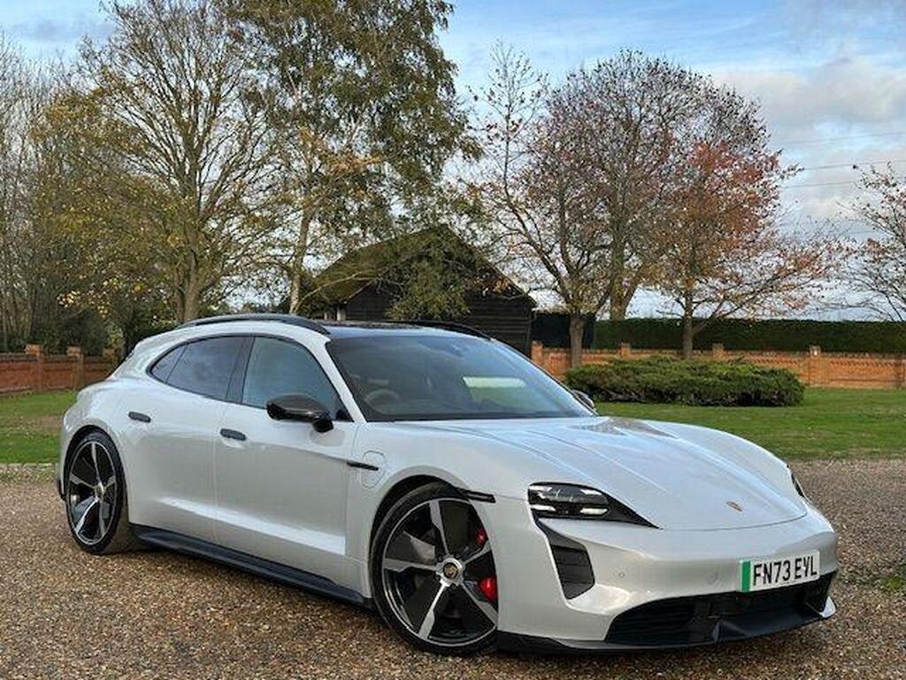 Porsche Taycan Performance Plus 93.4kWh GTS Sport Turismo