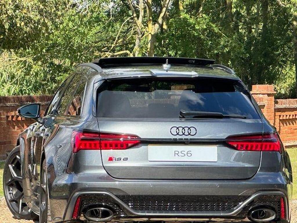 Audi RS6 Avant 4.0 TFSI V8 Performance Carbon Vorsprung