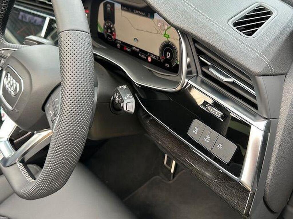 Audi SQ7 4.0 TFSI V8 Black Edition Tiptronic quattro