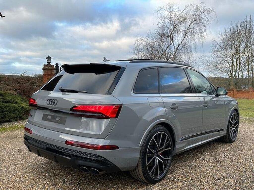 Audi SQ7 4.0 TFSI V8 Black Edition Tiptronic quattro